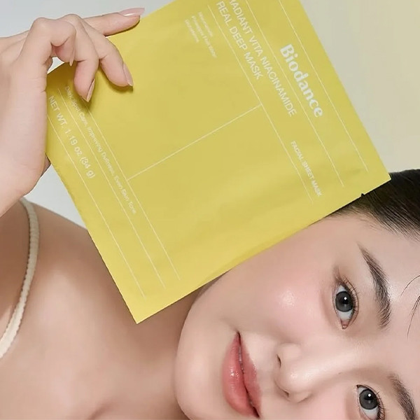 ماسک صورت ویتا نیاسینامید روشن کننده بایودنس Biodance Radiant Vita Niacinamide Real Deep Mask
