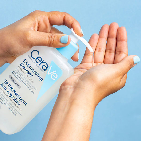 ژل شوینده ضد جوش پوست خشک و دهیدراته سراوی Cerave Sa Smoothing Cleanser 473Ml